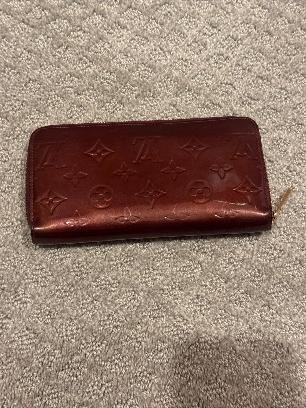 Louis Vuitton Burgundy Vernis Gold-Tone Zip Pull Wallet
